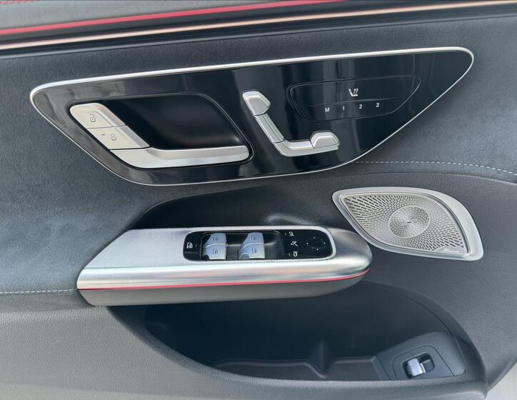 Mercedes-Benz EQE 5