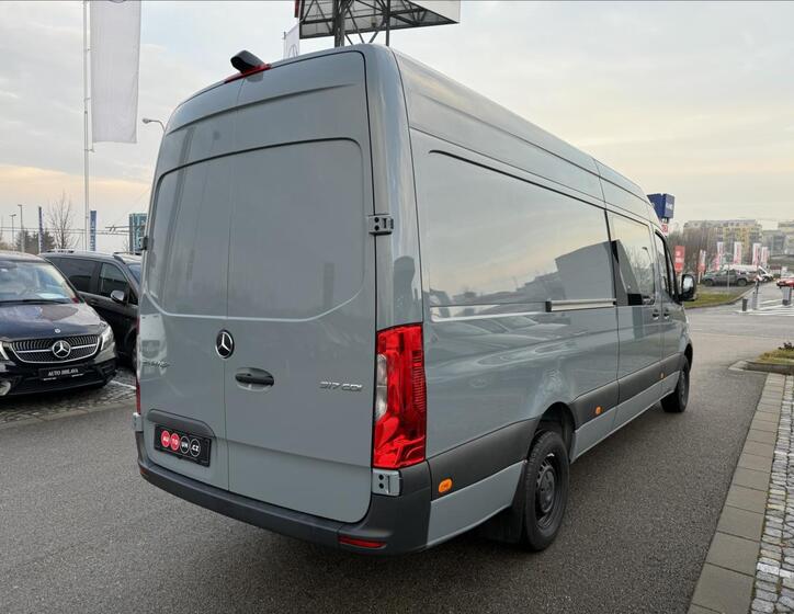 Mercedes-Benz Sprinter 6
