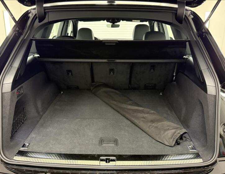 Audi Q7 35