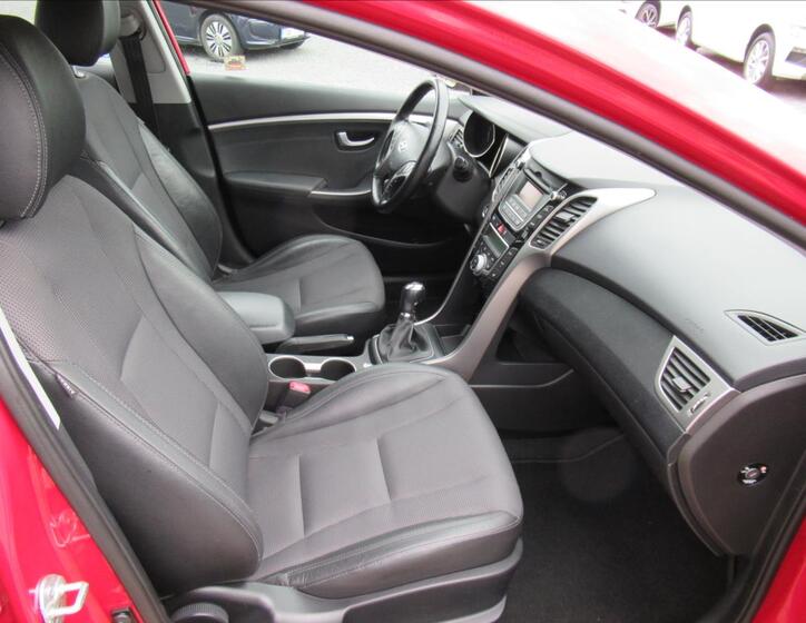 Hyundai i30 12