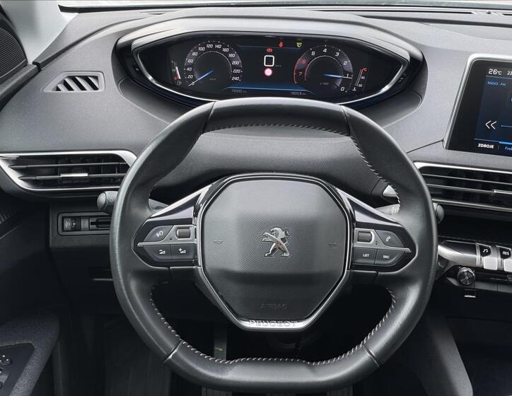 Peugeot 3008 8