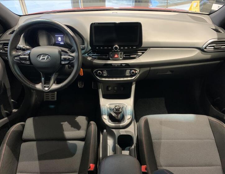 Hyundai i30 16