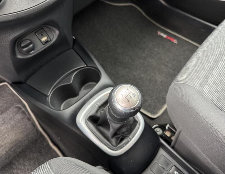 Toyota Yaris 19