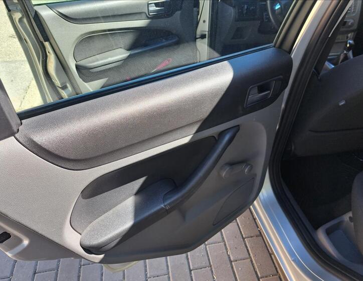 Ford Focus 25