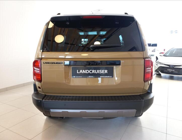 Toyota Land Cruiser 8