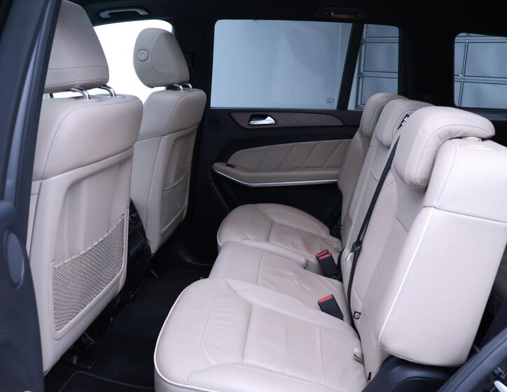 Mercedes-Benz GL 19