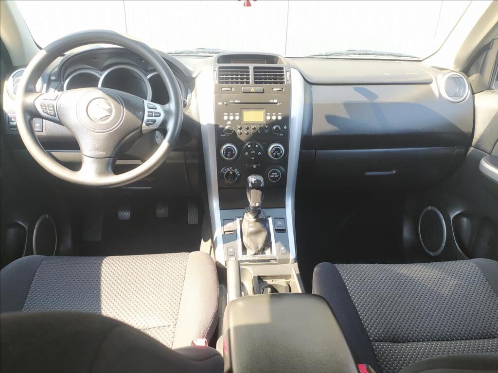 Suzuki Grand Vitara 12