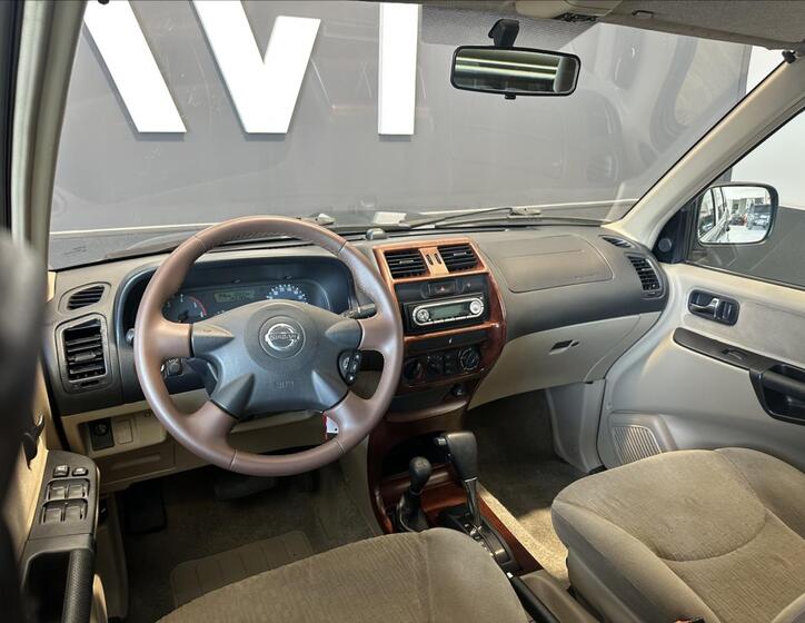 Nissan Terrano 24