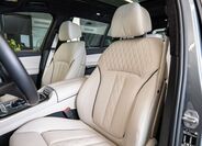 BMW X7 8