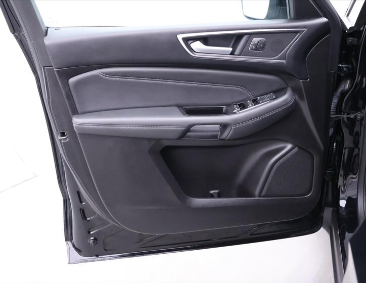 Ford Galaxy 11