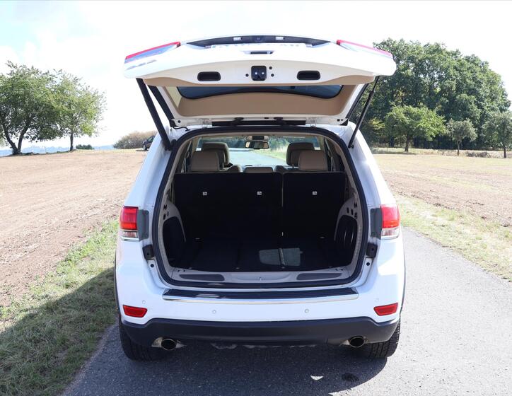 Jeep Grand Cherokee 9