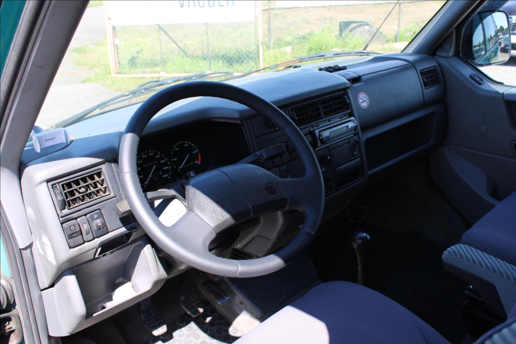 Volkswagen Caravelle