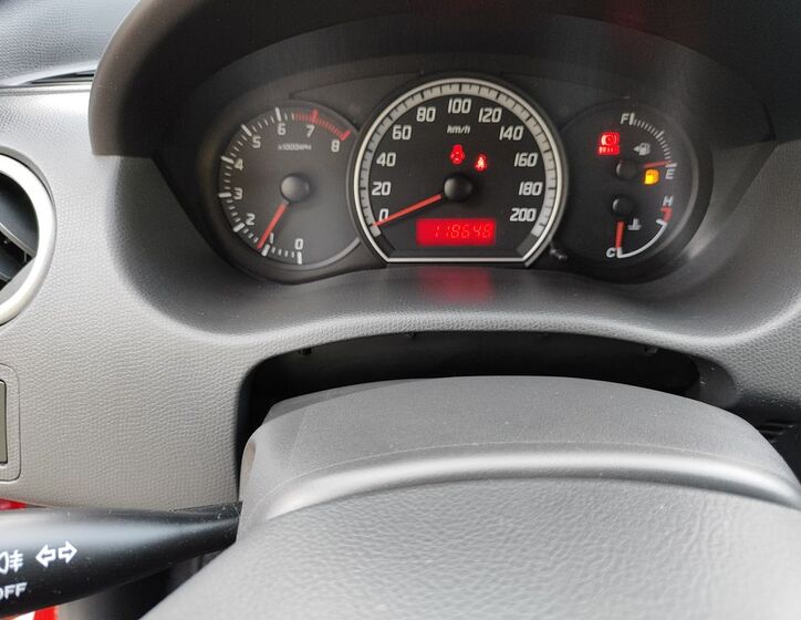 Suzuki Swift 17