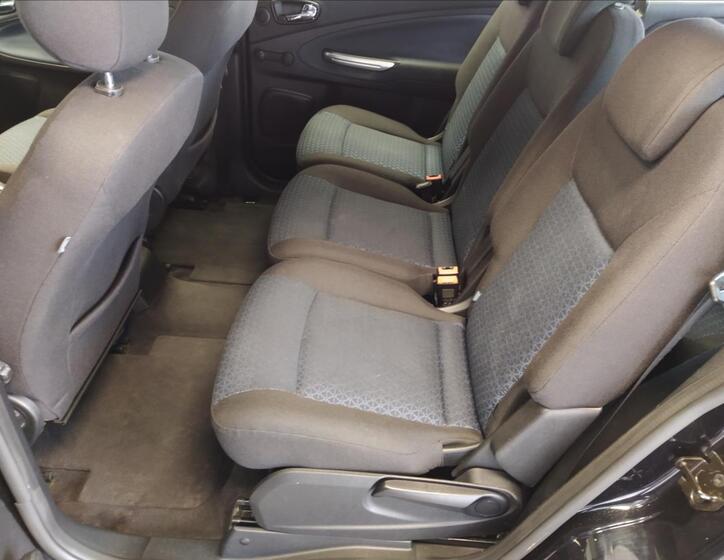 Ford Galaxy 10