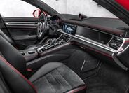 Porsche Panamera 12