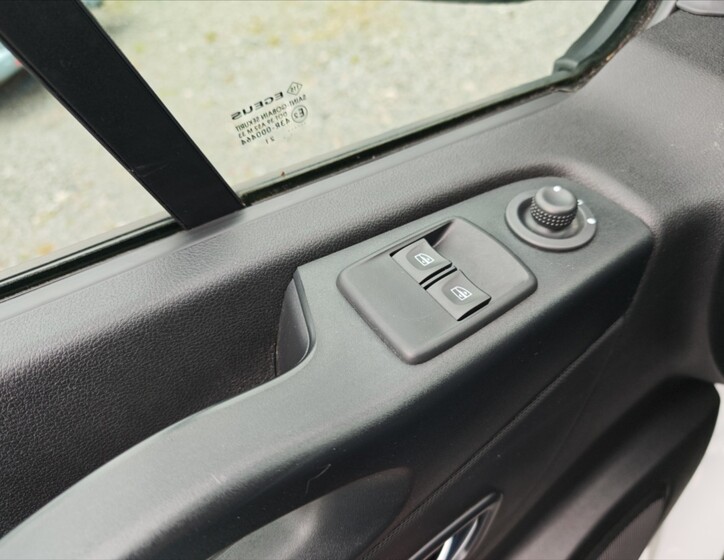 Volvo S90 9