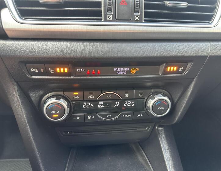 Mazda 3 17