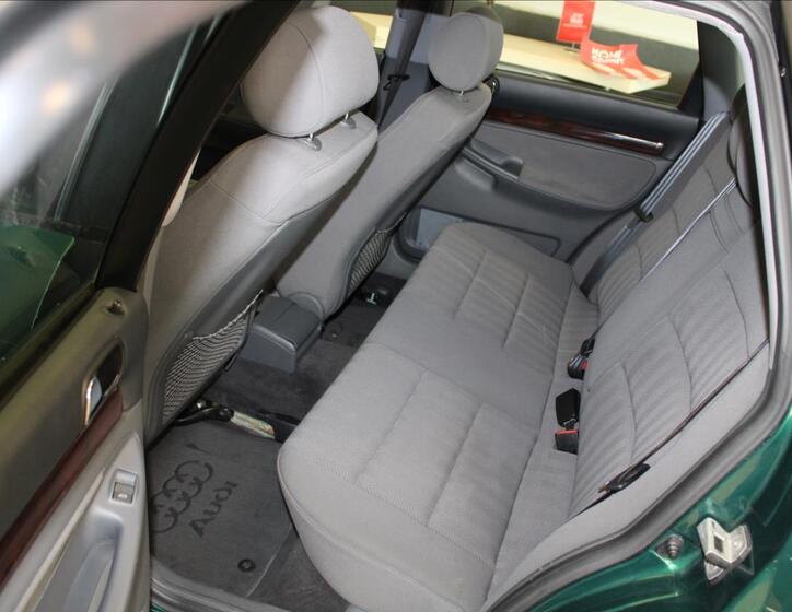Audi A4 13