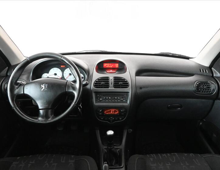 Peugeot 206 11