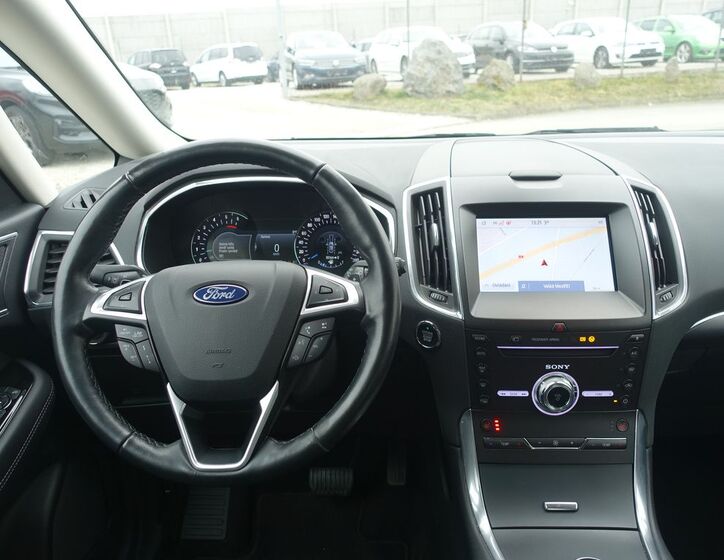 Ford Galaxy 8