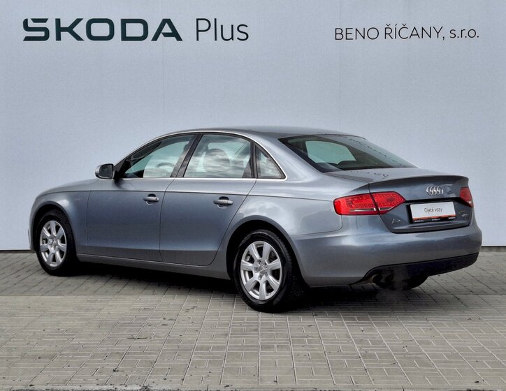 Audi A4 10