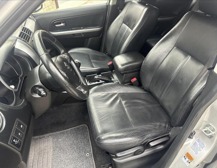 Suzuki Grand Vitara 12