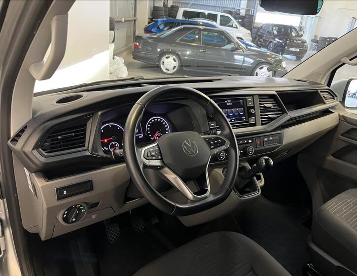 Volkswagen Caravelle 6