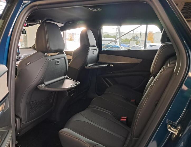 Peugeot 5008 10