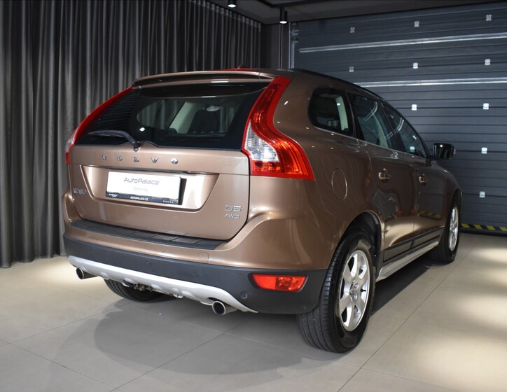 Volvo XC60 4