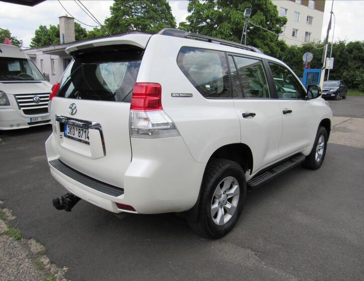 Toyota Land Cruiser 6