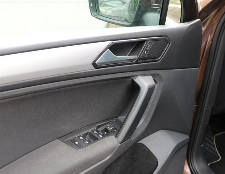 Volkswagen Tiguan 16