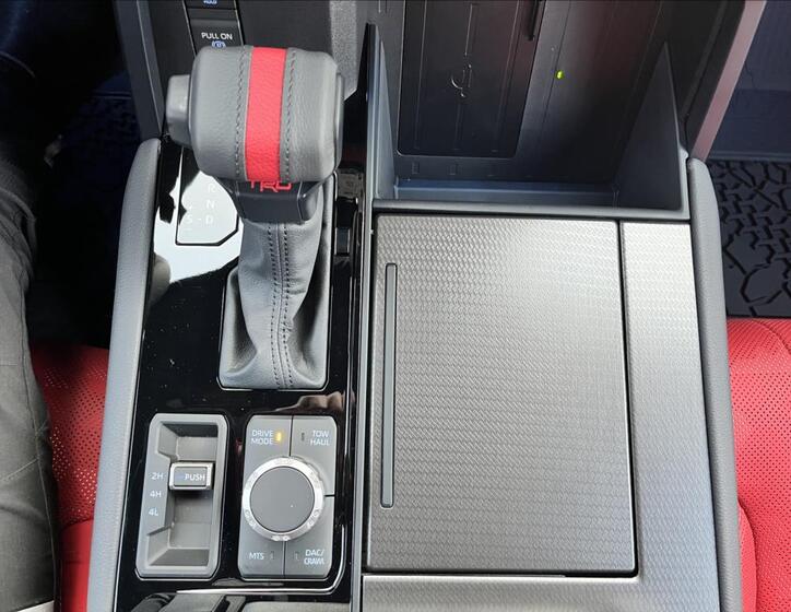 Toyota Sequoia 33