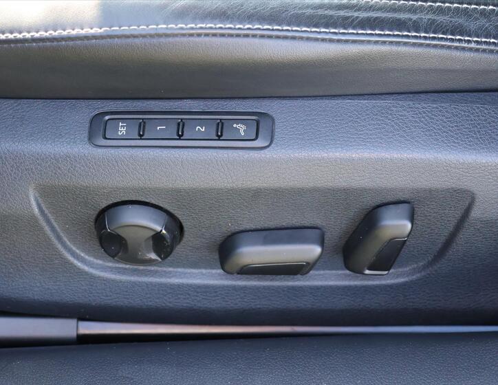 Škoda Superb 18