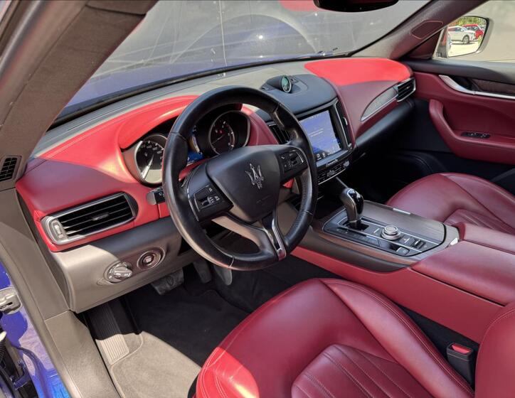 Maserati Levante 9