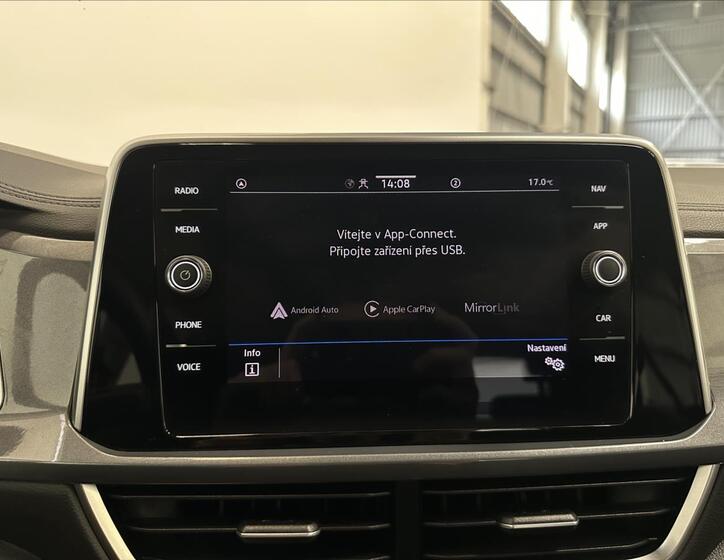 Volkswagen T-Roc 9