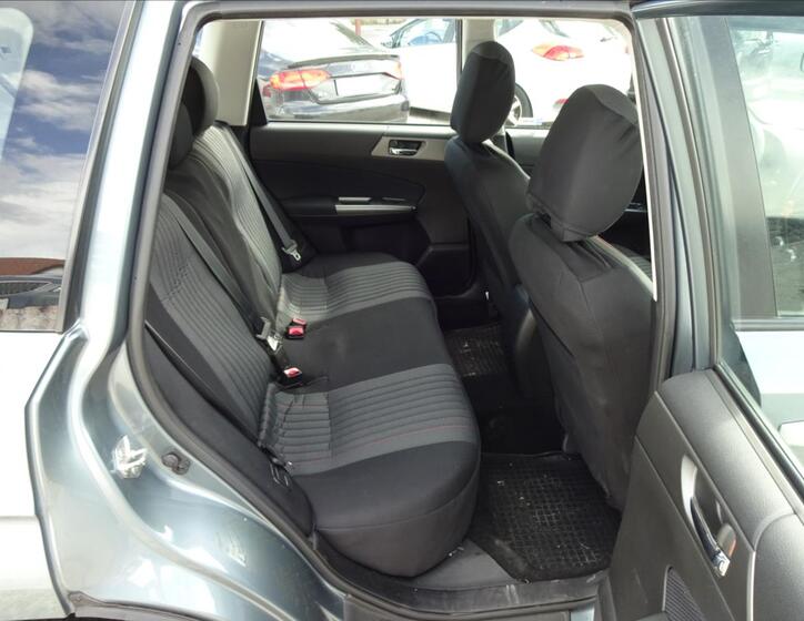 Subaru Forester 25