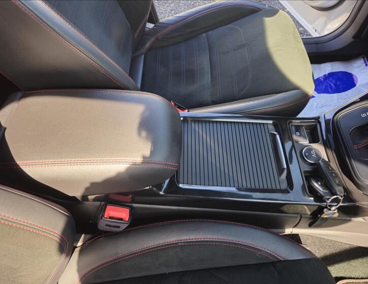 Ford Kuga 41