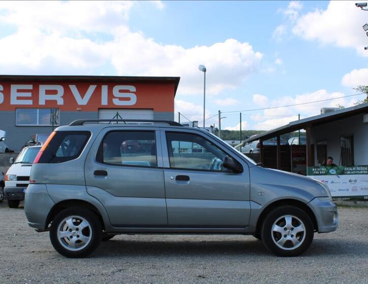 Subaru Justy 4