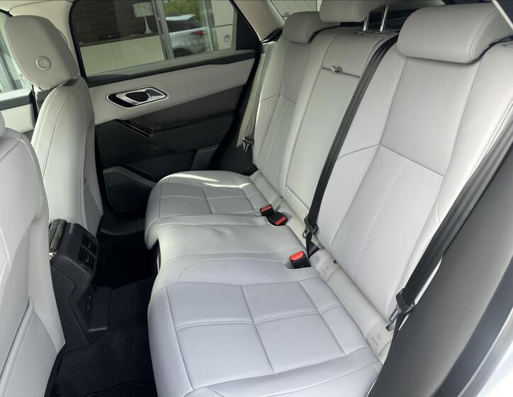 Land Rover Range Rover Velar 19