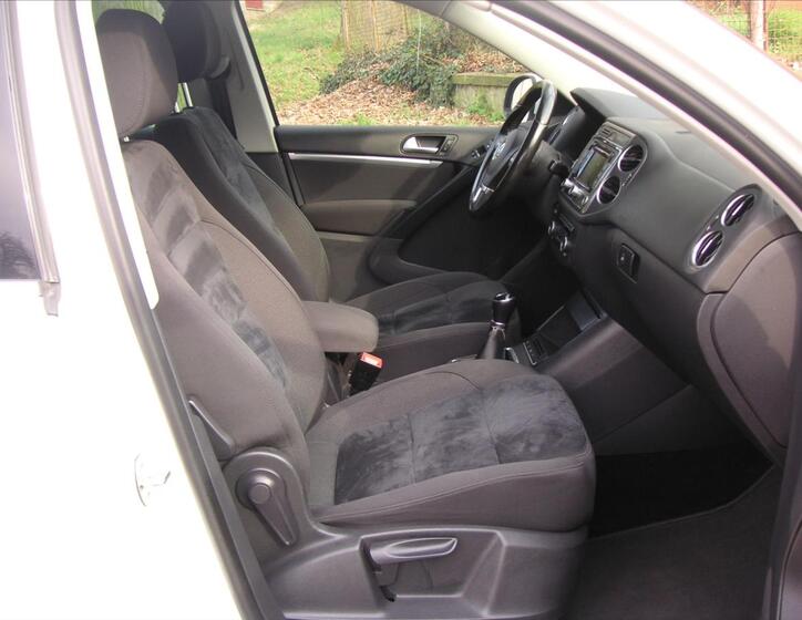 Volkswagen Tiguan 8