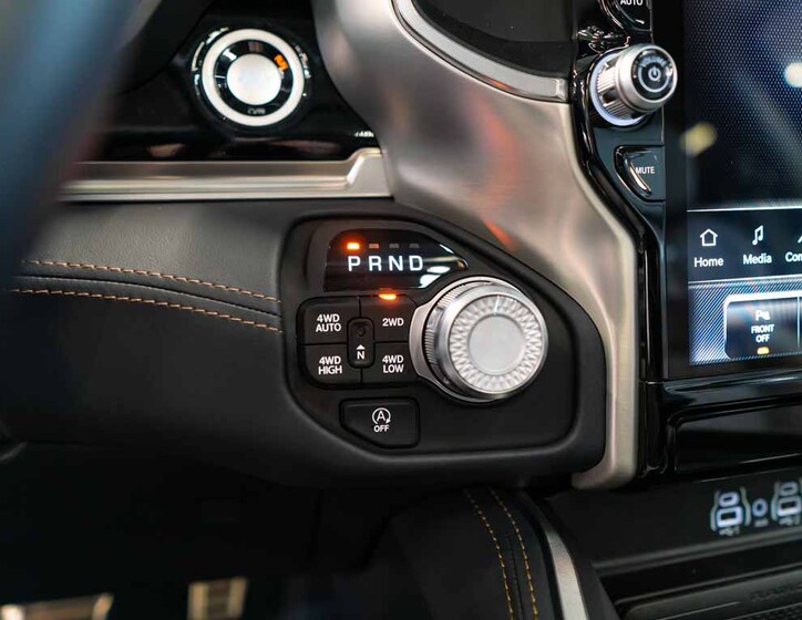 Dodge RAM 32