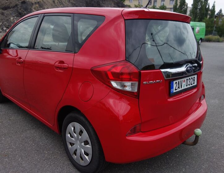 Subaru Trezia 12