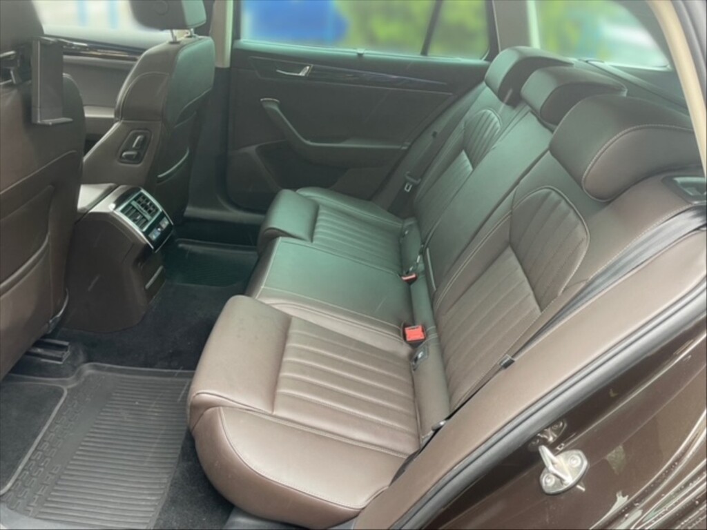 Škoda Superb 8