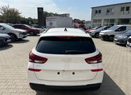 Hyundai i30 4
