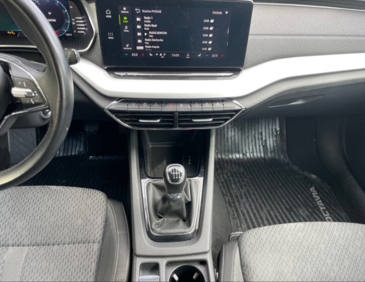 Škoda Octavia 10