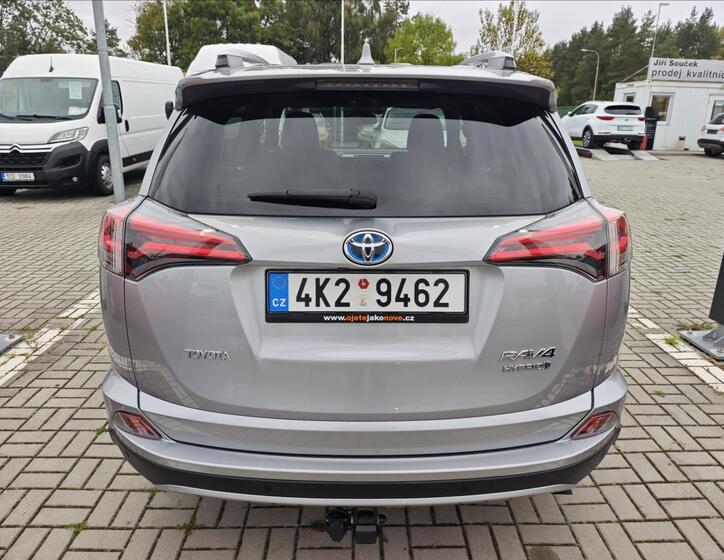 Toyota RAV4 5