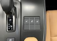 Lexus UX 300h 15