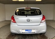 Hyundai i20 6