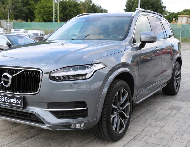 Volvo XC90 10
