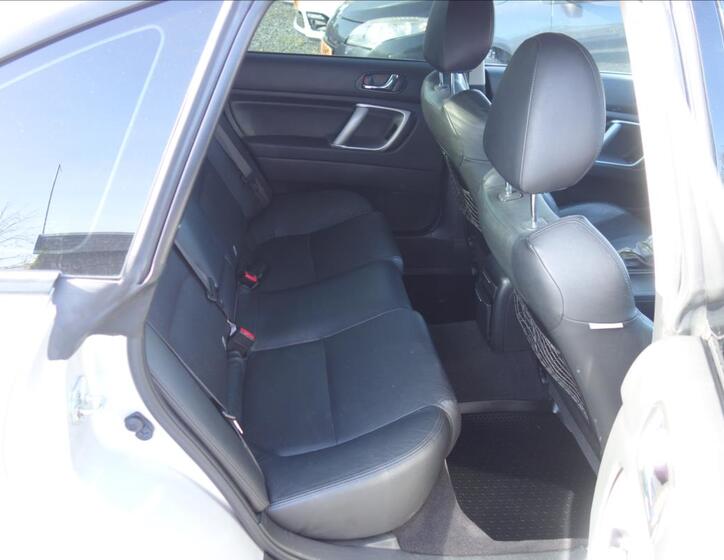 Subaru Legacy 15